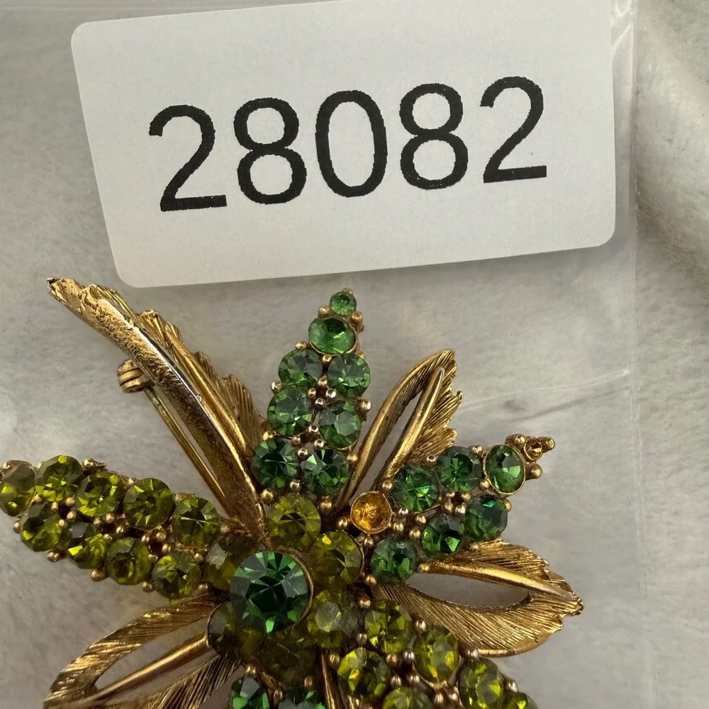 Vintage Rhinestone Brooch Gold Tone Green Sparkle READ
